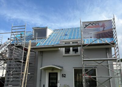 Dakwerkzaamheden met steiger in Sassenheim